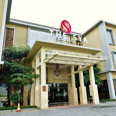 The Sya Regency Palu Hotel By Soasia Exterior photo