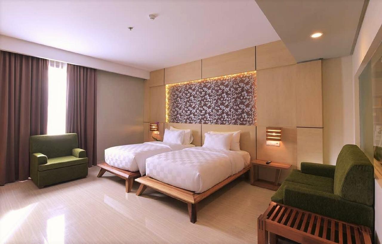 The Sya Regency Palu Hotel By Soasia Exterior photo